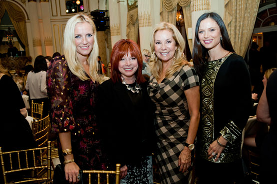 Kathie Lee Gifford at Meals On Wheels Event
